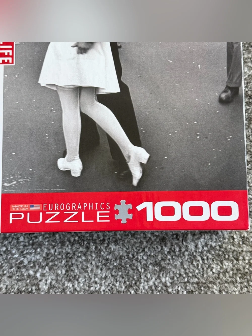 Eurographics 1000 Piece Puzzle V-J Day Kiss in Times Square Jigsaw Puzzle NEW